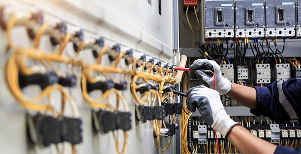 Professional Electrician technician working in Gifford, FL